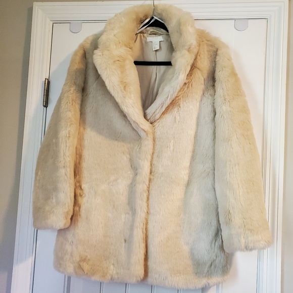 FAUX FUR COAT - Picture 1 of 4